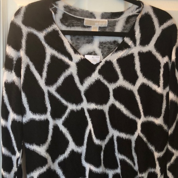 🆕 NWT Michael Kors Animal Print Sweater Size L - Picture 4 of 4